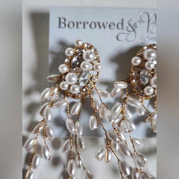 New Borrowed and Blue Women's Pearl & Rhinestones Drop Gold Vines Stud Earrings - Picture 3 of 13